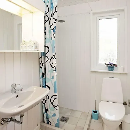 Three-bedroom Holiday In 6 Thyholm