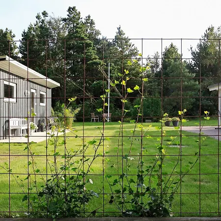 Three-bedroom Holiday In 6