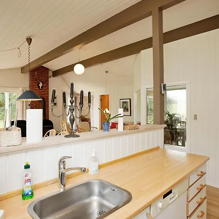 Three-bedroom Holiday In 6 Thyholm